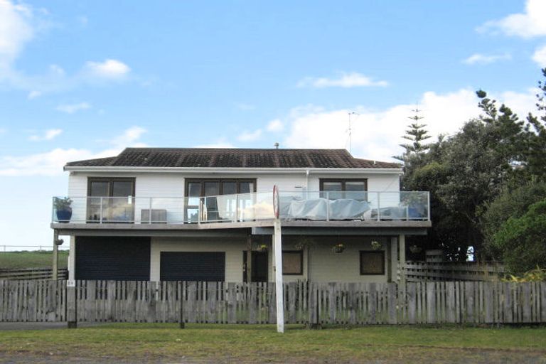 Photo of property in 50 Paku Drive, Tairua, 3508