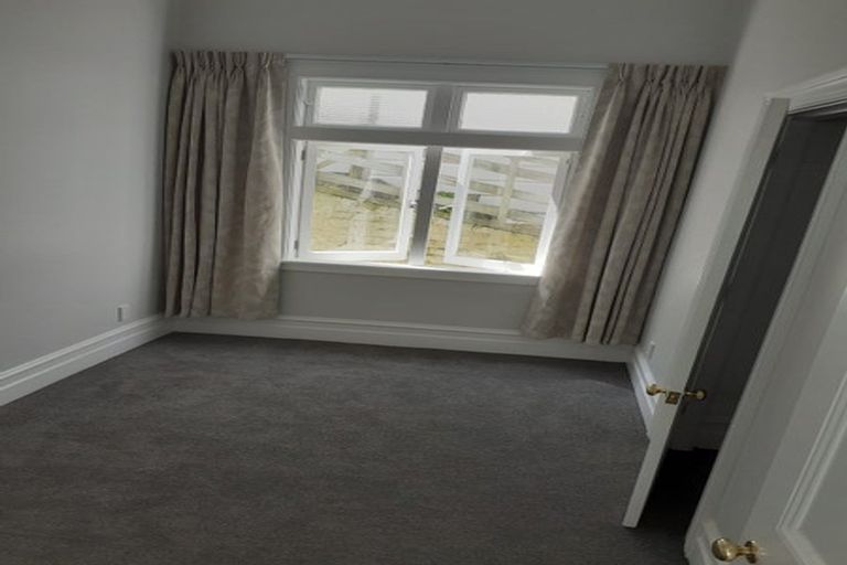 Photo of property in 126 Wallace Street, Mount Cook, Wellington, 6021