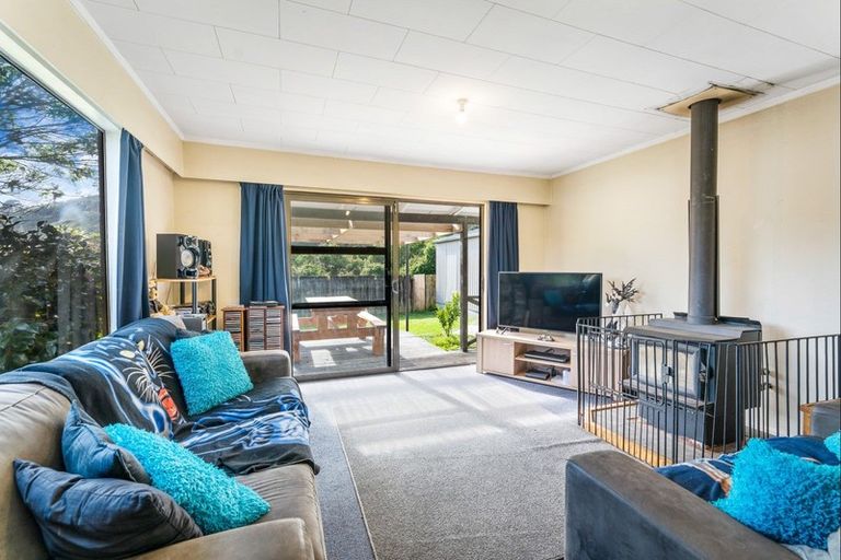 Photo of property in 79f2- Gemstone Drive, Birchville, Upper Hutt, 5018