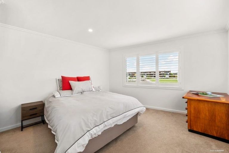 Photo of property in 8 Marine Parade, Hobsonville, Auckland, 0616