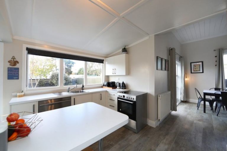 Photo of property in 904f1 Albert Street, Parkvale, Hastings, 4122