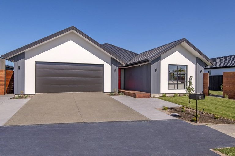 Photo of property in 30 Hinterland Drive, Prebbleton, 7604