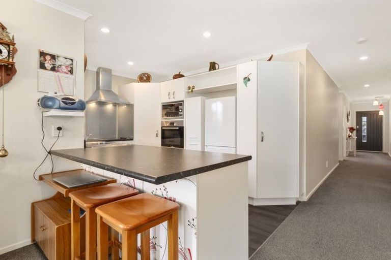 Photo of property in 15 Te Toru Street, Taita, Lower Hutt, 5011
