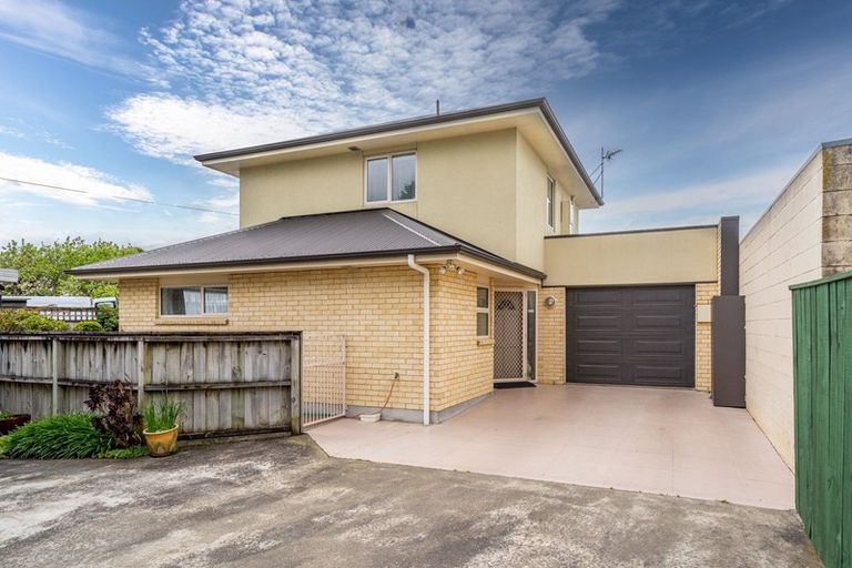 Photo of property in 42a Cambridge Terrace, Masterton, 5810