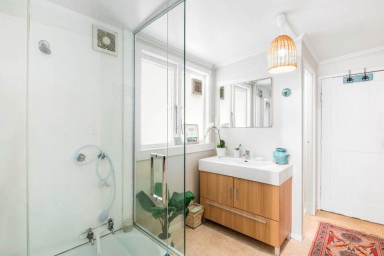 Photo of property in 25 Penton Road, Stanmore Bay, Whangaparaoa, 0932