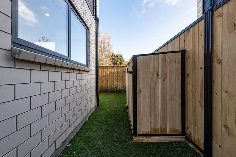 Photo of property in 7/182 Cambridge Terrace, Fairfield, Lower Hutt, 5011