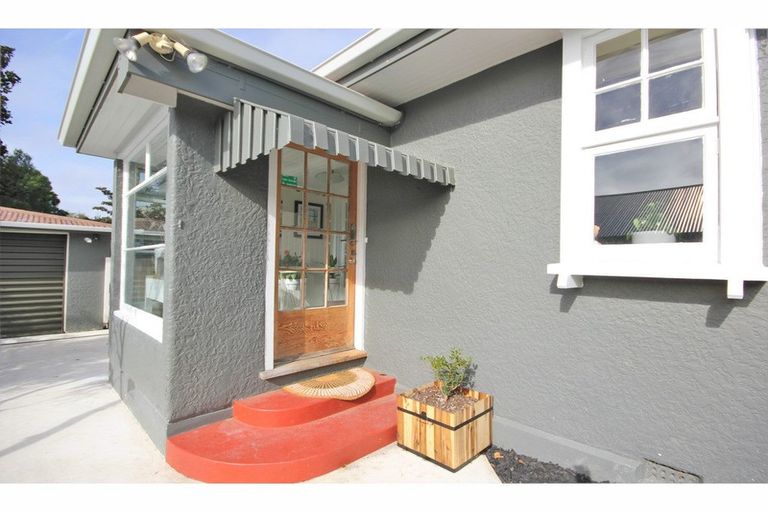 Photo of property in 7 Clouston Street, Saint Martins, Christchurch, 8022