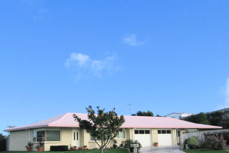 Photo of property in 30a Sunburst Court, Paraparaumu Beach, Paraparaumu, 5032