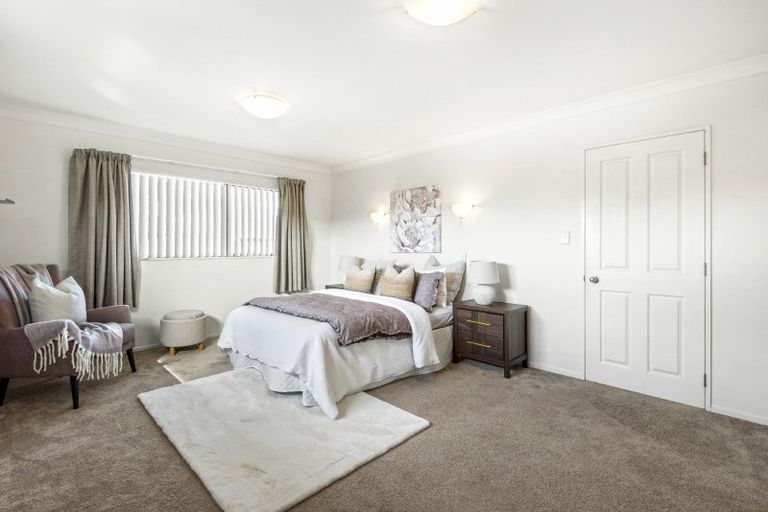 Photo of property in 3/41 Okura River Road, Okura, Auckland, 0792