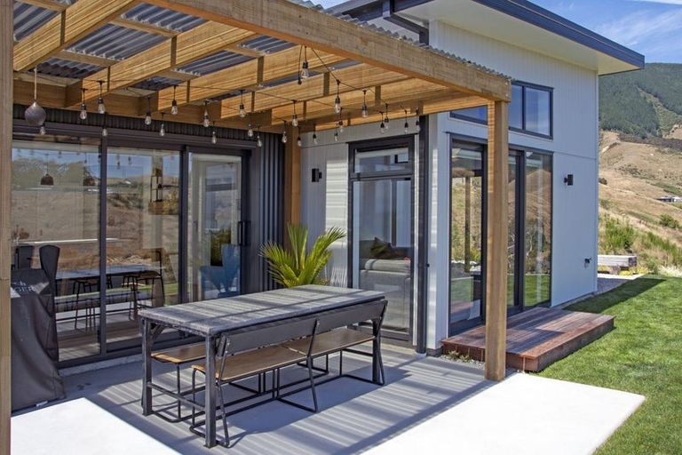 Photo of property in 23 Hill Tops Way, Stoke, Nelson, 7011