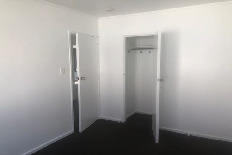 Photo of property in 9 Kotuku Street, Te Atatu Peninsula, Auckland, 0610
