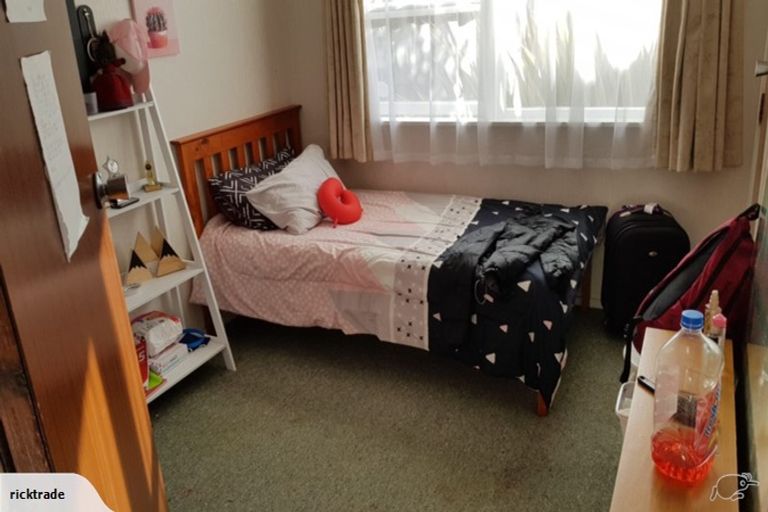 Photo of property in 1/5 Grove Road, Papakura, 2110