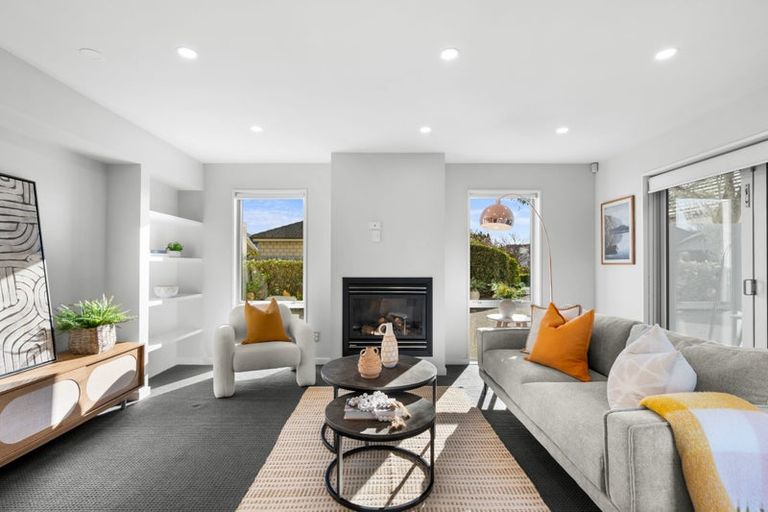 Photo of property in 16 Riverbank Road, Northwood, Christchurch, 8051