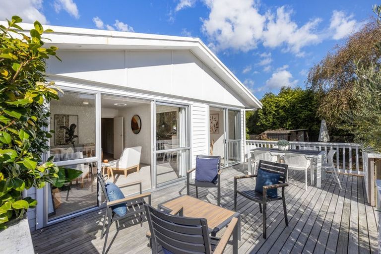 Photo of property in 22 Kaitawa Crescent, Paraparaumu, 5032