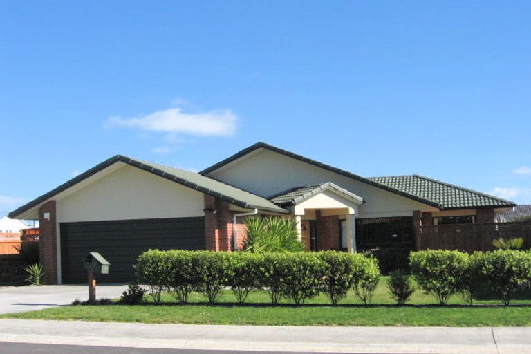 Photo of property in 7 Loris Place, Papakura, 2110