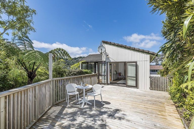 Photo of property in 5 Kilgour Way, Crofton Downs, Wellington, 6035