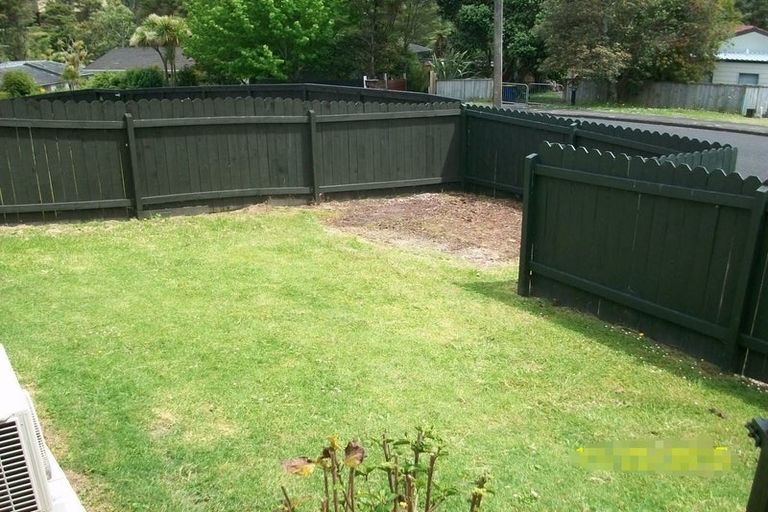 Photo of property in 24 Onedin Place, Titirangi, Auckland, 0604