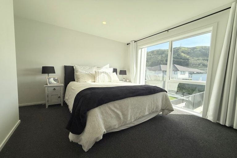 Photo of property in 77 Hokioi Drive, Kenepuru, Porirua, 5022
