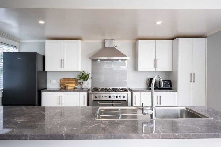 Photo of property in 706 Avenue Road West, Saint Leonards, Hastings, 4120