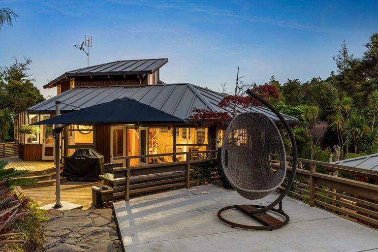 Photo of property in 50 Braemar Road, Castor Bay, Auckland, 0620