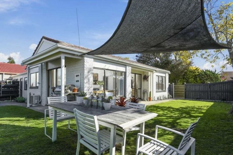 Photo of property in 3a Compton Place, Mount Maunganui, 3116