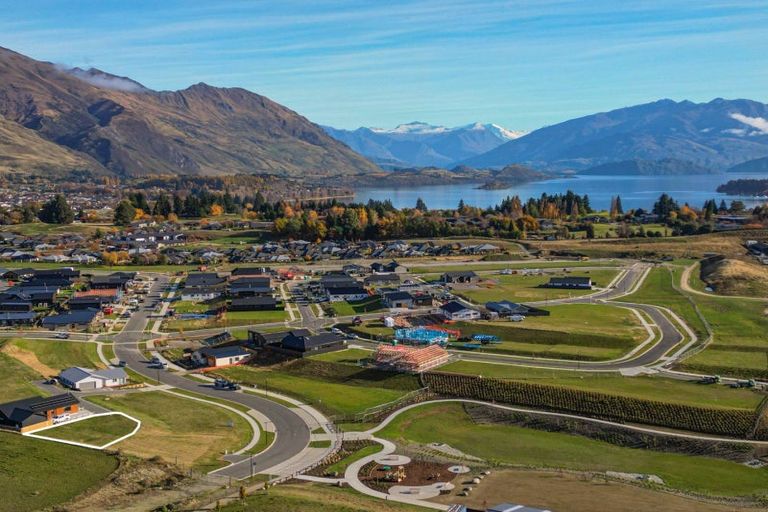 Photo of property in 5 Durry Lane, Wanaka, 9305