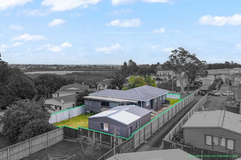 Photo of property in 10 Siska Place, Wattle Downs, Auckland, 2103