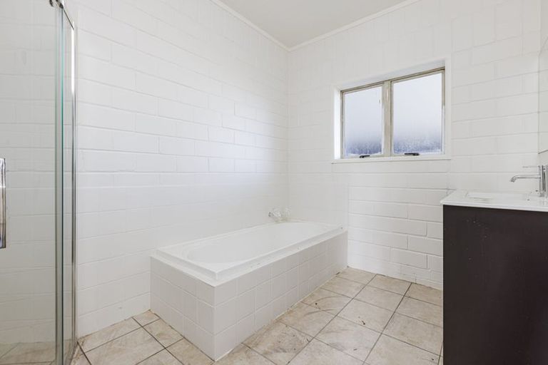 Photo of property in 26 Oratu Place, Manurewa, Auckland, 2102