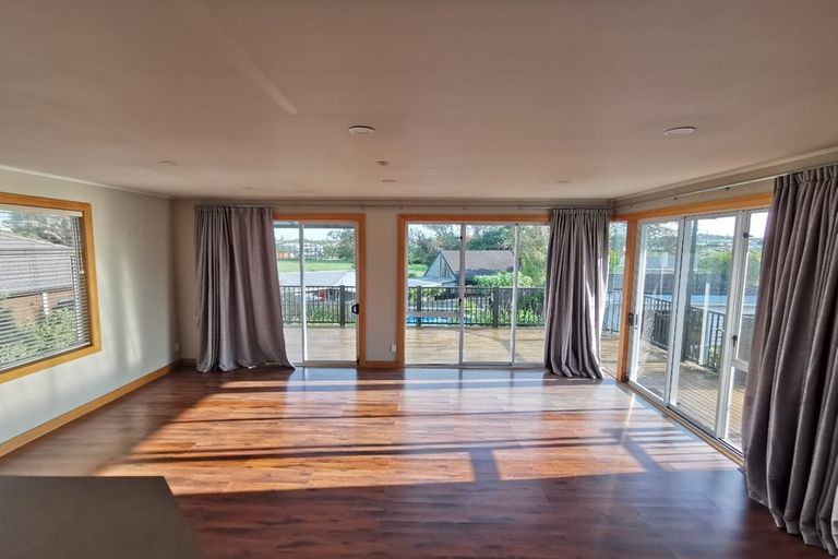 Photo of property in 14 Lyttelton Avenue, Forrest Hill, Auckland, 0620