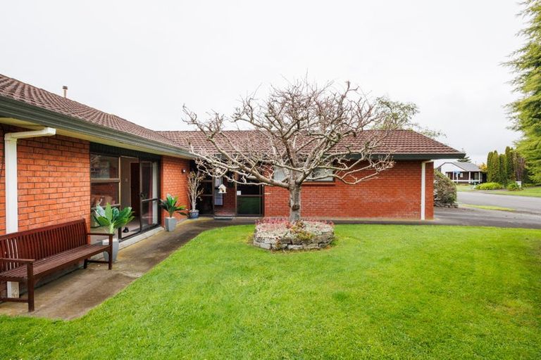 Photo of property in 135 Amberley Avenue, Highbury, Palmerston North, 4412