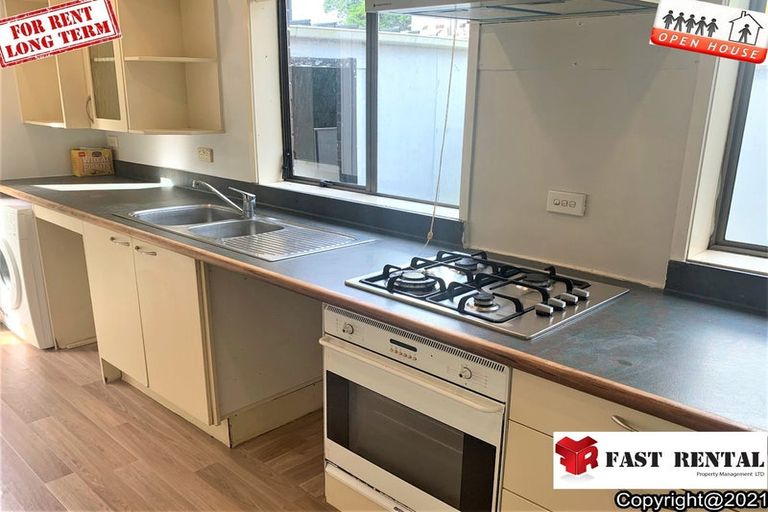 Photo of property in 1/2 Halberg Street, Glenfield, Auckland, 0629