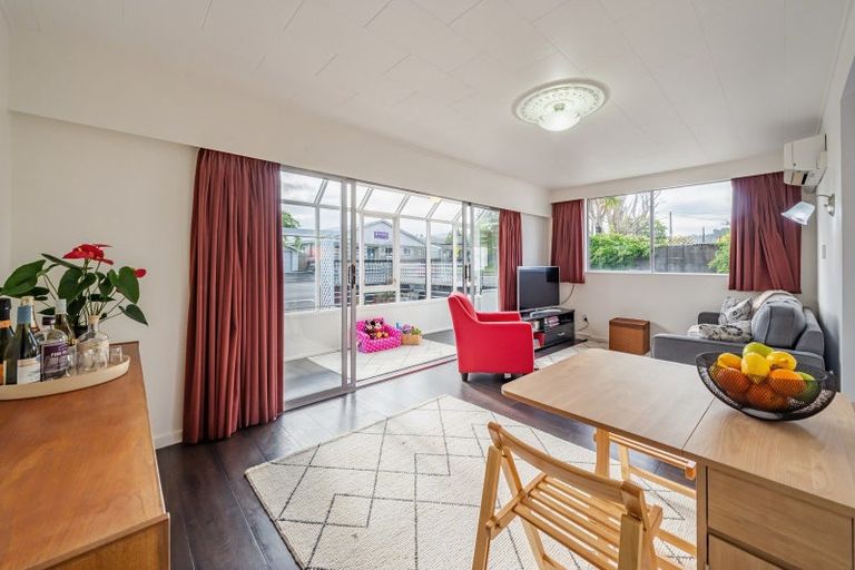 Photo of property in 3/45 Royal Street, Upper Hutt, 5018