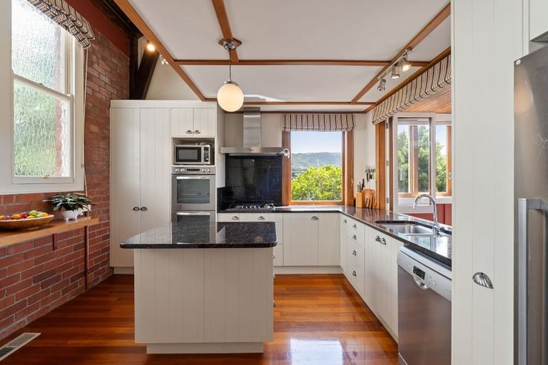 Photo of property in 2/32 Pitt Street, Wadestown, Wellington, 6012