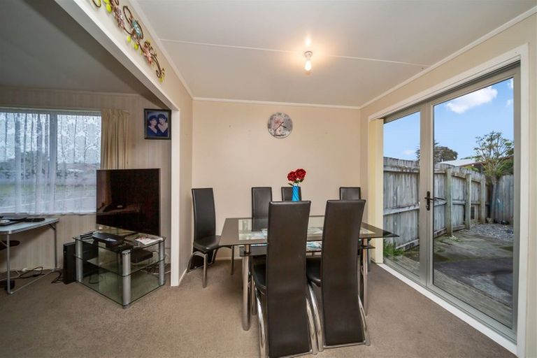 Photo of property in 3 Totara Crescent, Hawera, 4610