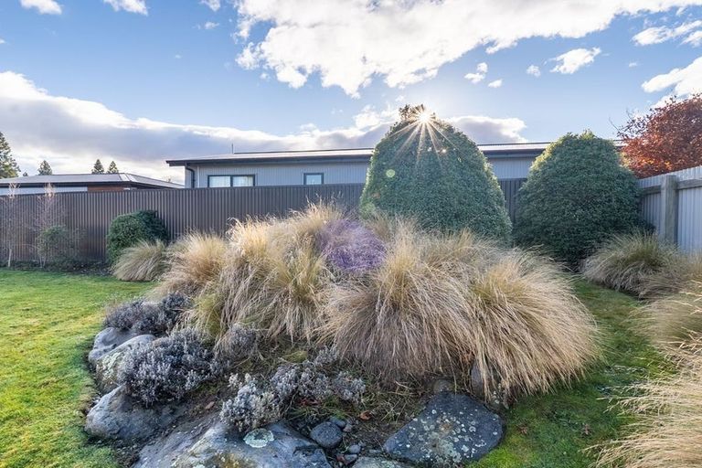 Photo of property in 37 Rhoboro Road, Twizel, 7901