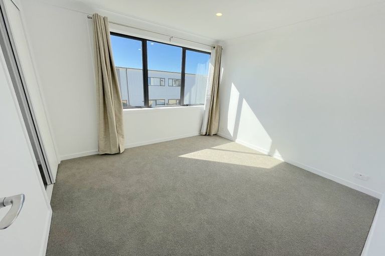 Photo of property in 9 Kaokao Lane, Mangere, Auckland, 2022