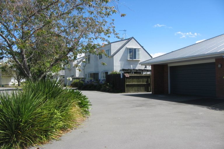 Photo of property in 16 Coles Place, St Albans, Christchurch, 8014