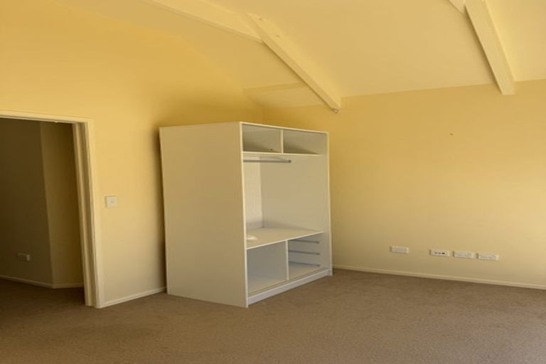 Photo of property in 83 Fernhill Way, Oteha, Auckland, 0632