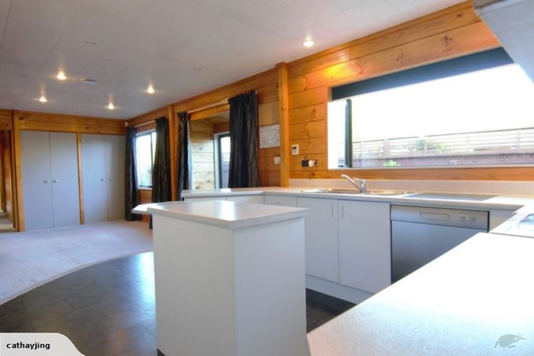 Photo of property in 64 Westgrove Avenue, Avonhead, Christchurch, 8042