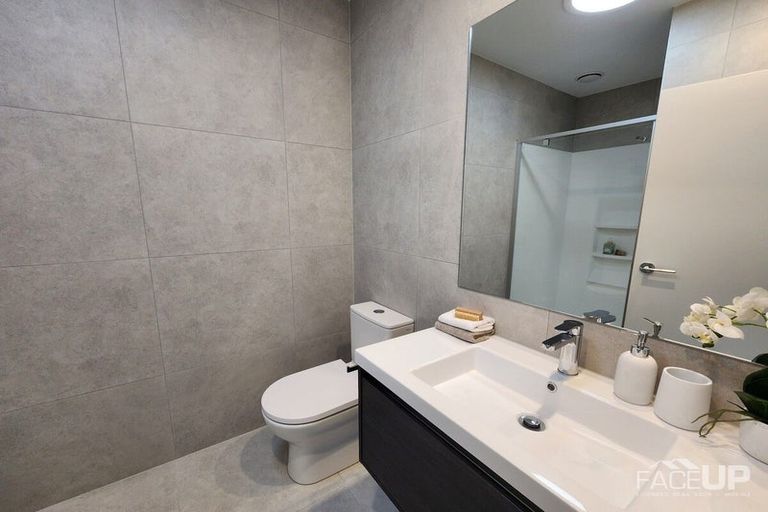 Photo of property in 18 Hema Road, Hobsonville, 0616