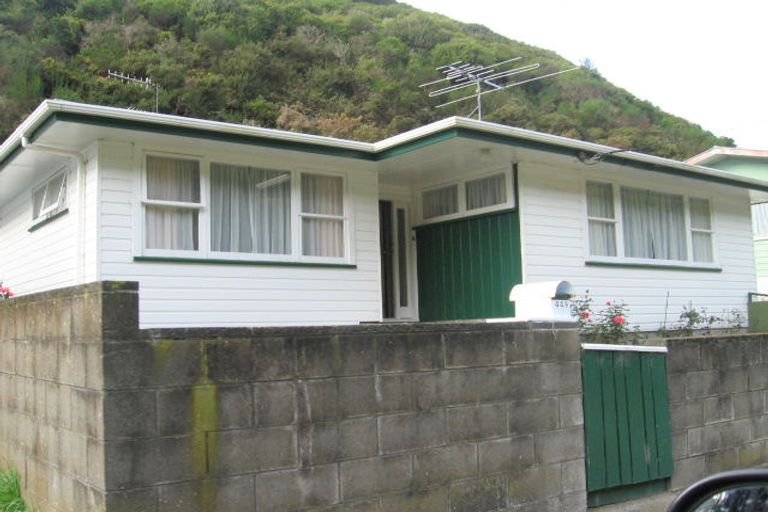Photo of property in 449 Ohiro Road, Brooklyn, Wellington, 6021