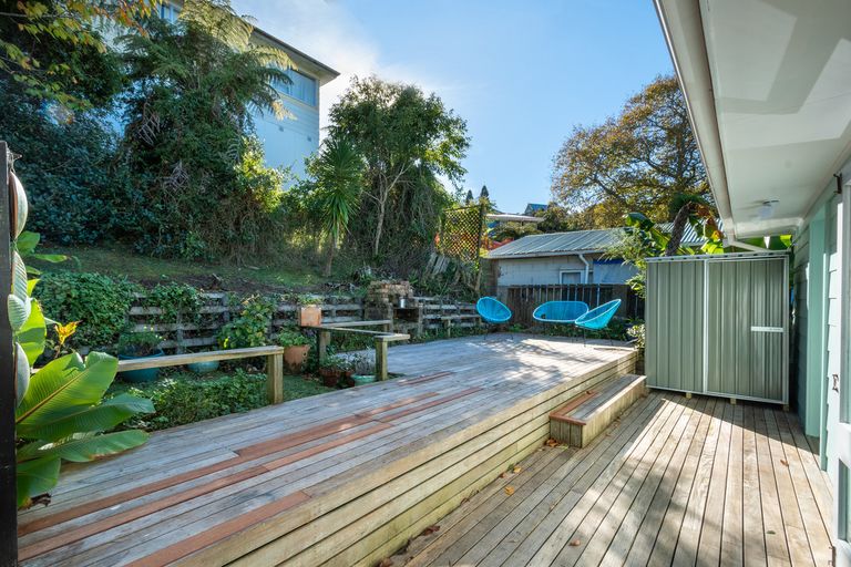 Photo of property in 10 Scotstoun Place, Glen Eden, Auckland, 0602