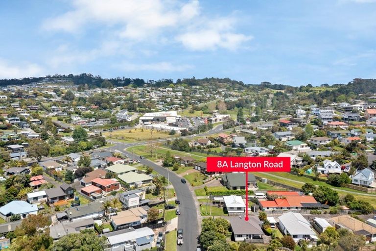 Photo of property in 8a Langton Road, Stanmore Bay, Whangaparaoa, 0932