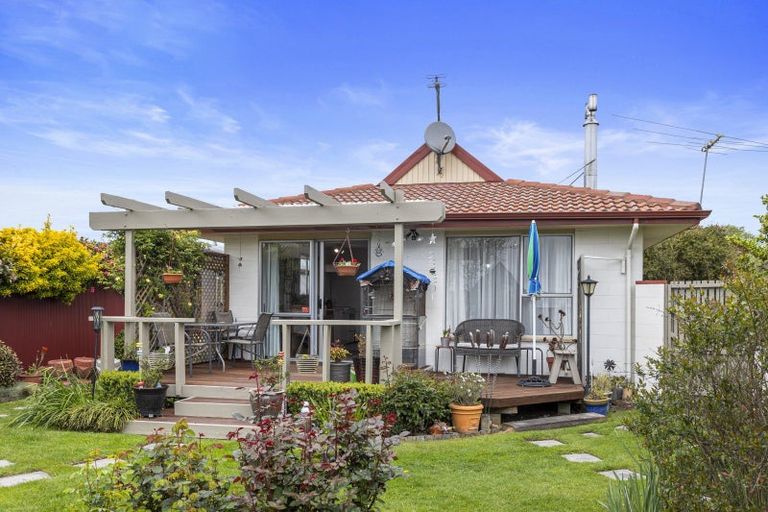 Photo of property in 77 Gray Crescent, Kaiapoi, 7630