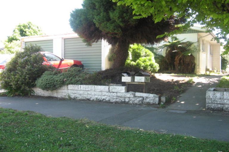Photo of property in 2/47 Lochee Road, Upper Riccarton, Christchurch, 8041