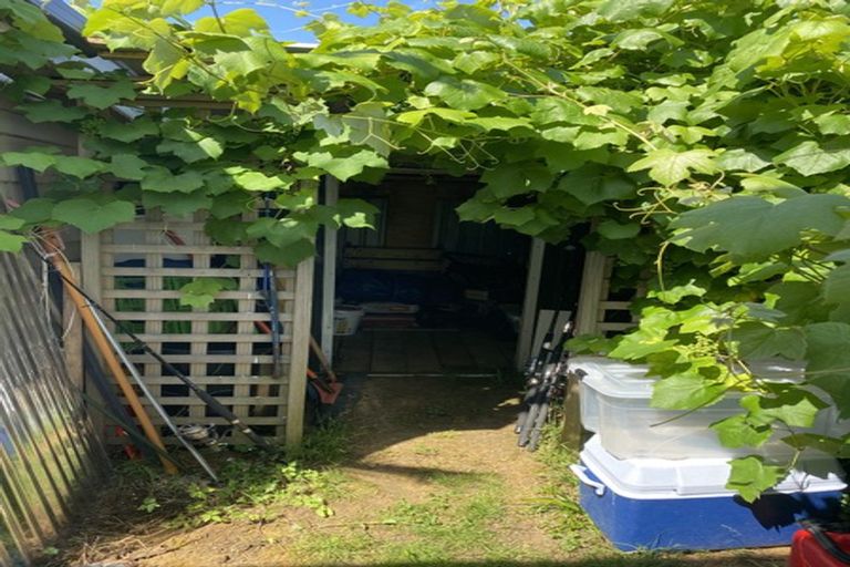 Photo of property in 8 Paterson Avenue, Pukekohe, 2120