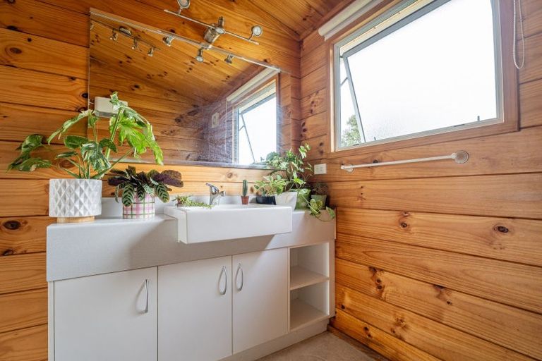 Photo of property in 7 Endeavour Close, Whitianga, 3510