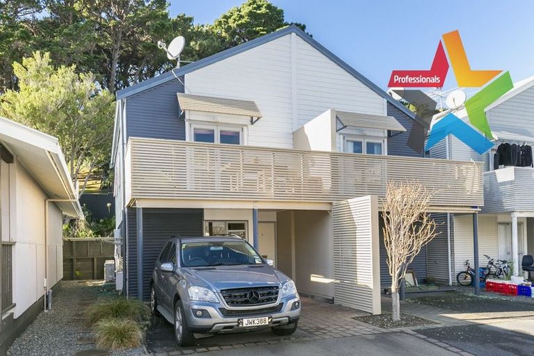 Photo of property in 2/1 Drummond Street, Mount Cook, Wellington, 6021