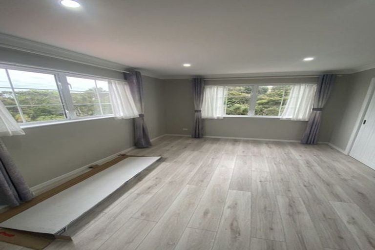 Photo of property in 39b Valley Road, Glenfield, Auckland, 0629