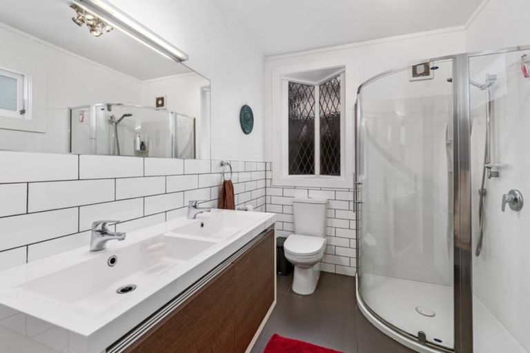 Photo of property in 38a/1 Norwood Road, Bayswater, Auckland, 0622